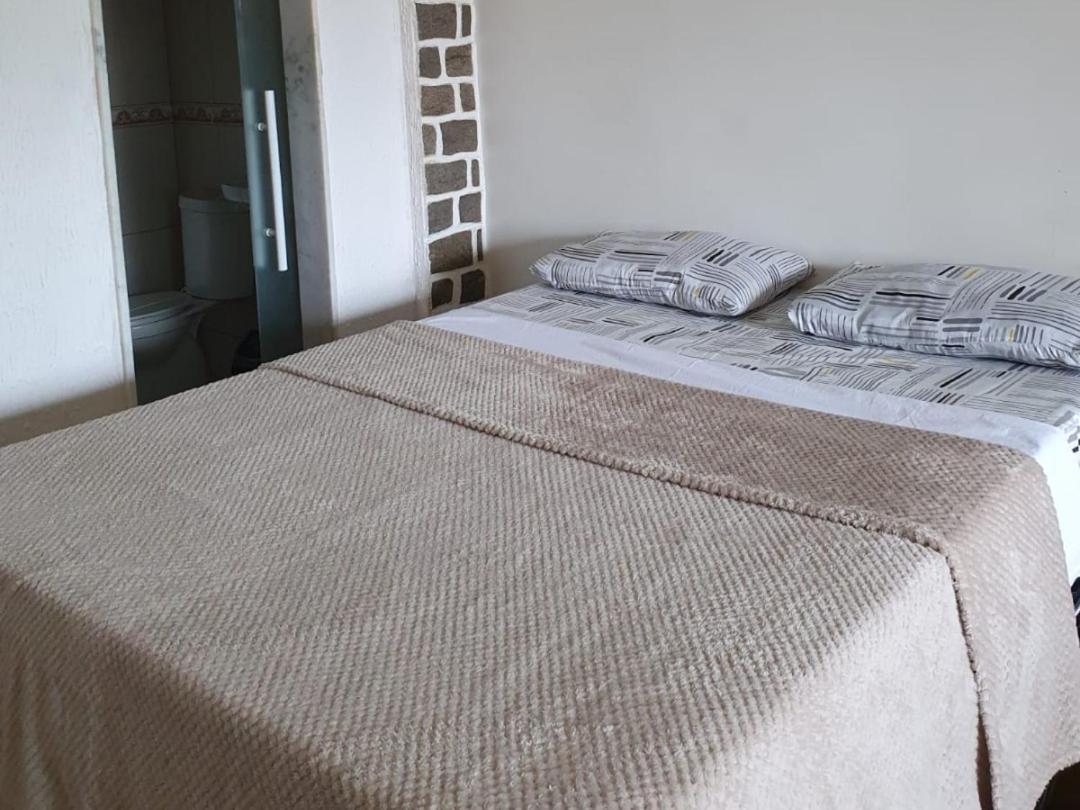 Guest House Flor De Laranjeira São Pedro da Aldeia Habitación foto